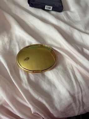 tarte Gold Round Compact Mirror Finish